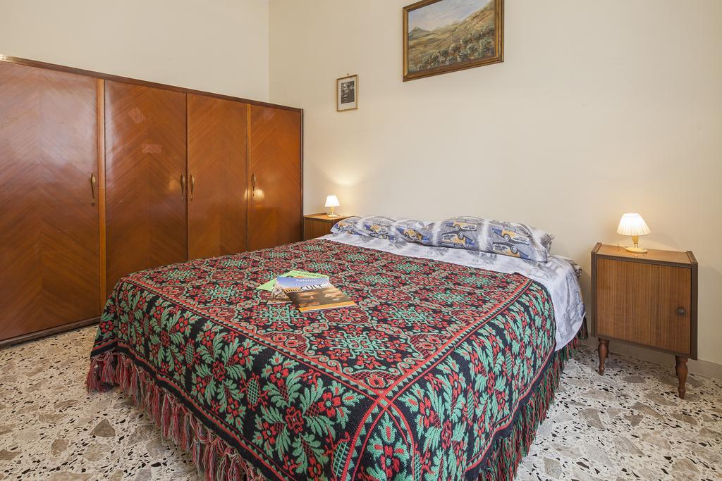 ساليرنو B&B La Contessa الغرفة الصورة