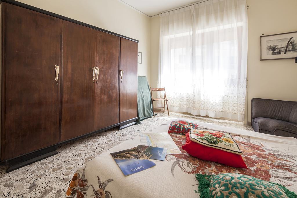 ساليرنو B&B La Contessa الغرفة الصورة